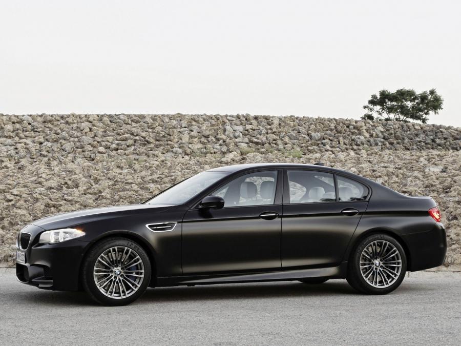  BMW M5 Individual 2011 года  (фото 14 из 14)